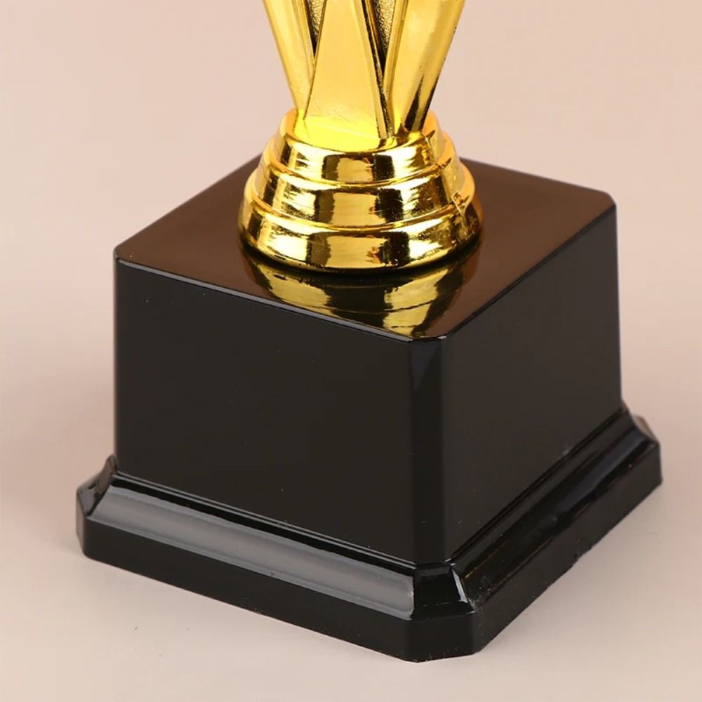Golden Award Trophy Star Plast - Badminton Cup recensione e prezzo